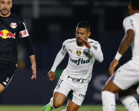 Leader Palmeiras starts a draw against Bragantino