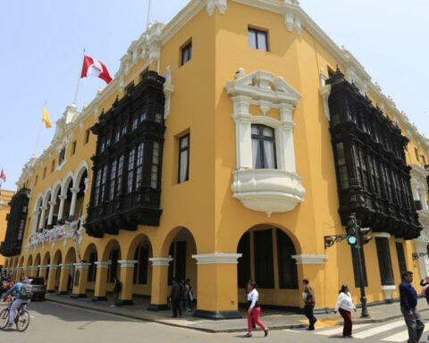 Learn about the proposals and teams of the candidates for Mayor of Lima