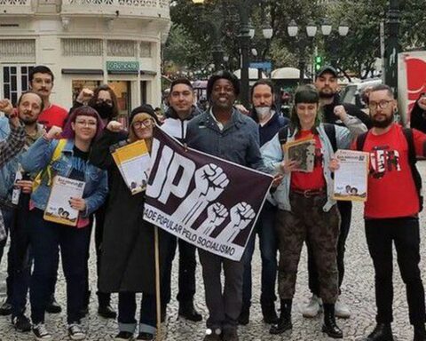 Leo Pericles links poverty to depression risk