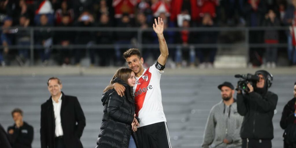 Leo Ponzio makes the River Plate public vibrate in his farewell to football