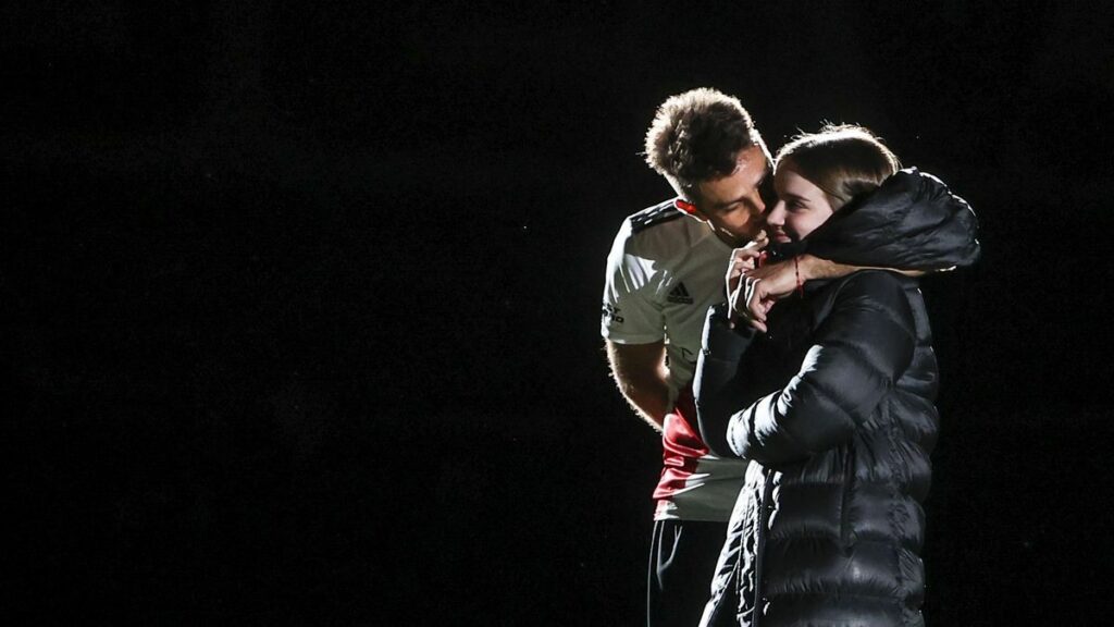 Leo Ponzio makes the River Plate public vibrate in his farewell to football