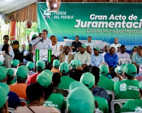 Leonel dice tiene 36 % preferencia electoral