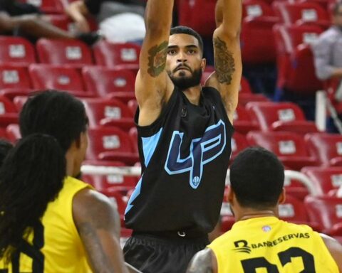 Anyeuri Castillo de Los Prados hace un lance