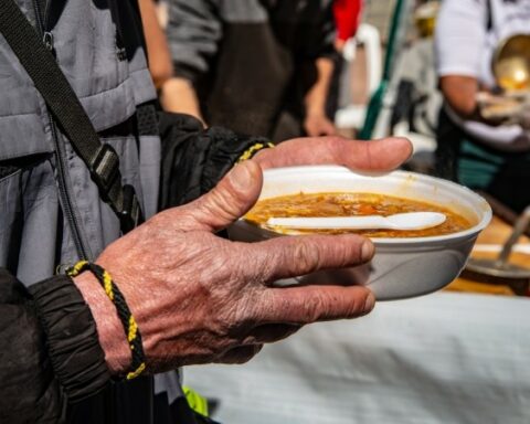 MIDES will cut aid to popular pots if they do not provide statistical data on Friday