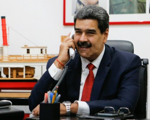 Maduro offers Venezuela as the venue for dialogue between the Government of Colombia and the ELN