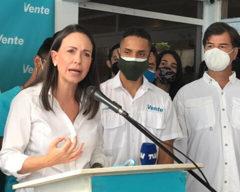 María Corina Machado responds to Maduro: You want to control companies to continue stealing