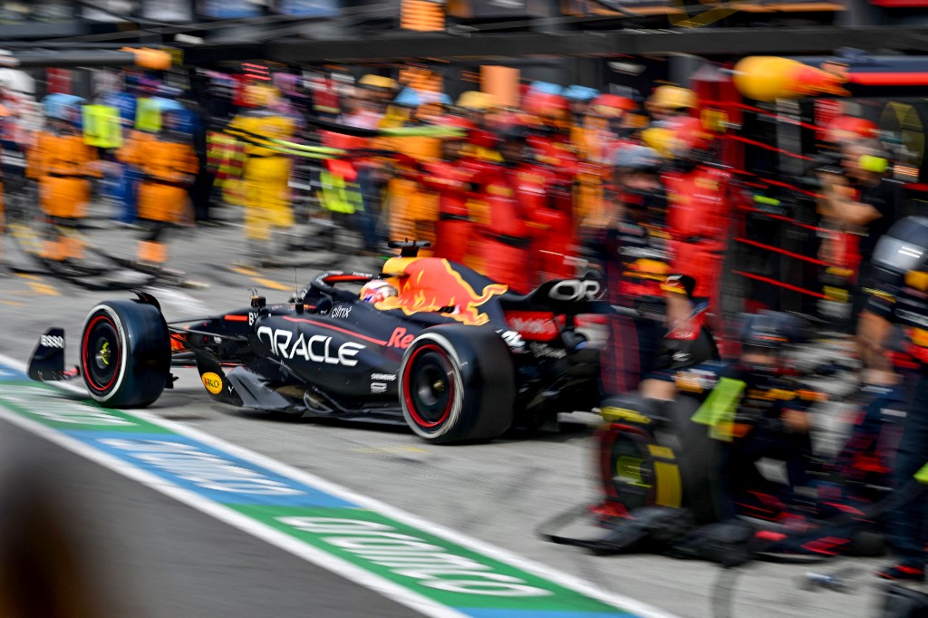 Max Verstappen wins at home