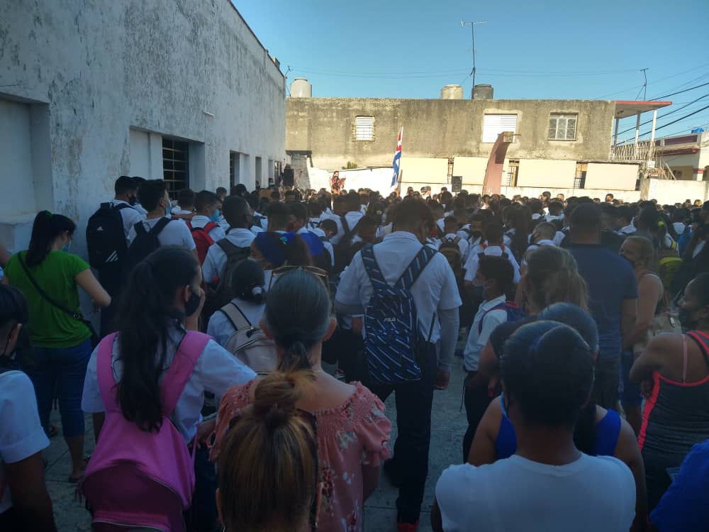 Mayabeque reanuda curso escolar en medio de escasez y apagones