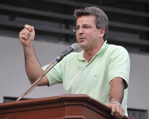 Mayor of Yacuiba asks reporter to reveal his sources of information within 10 days