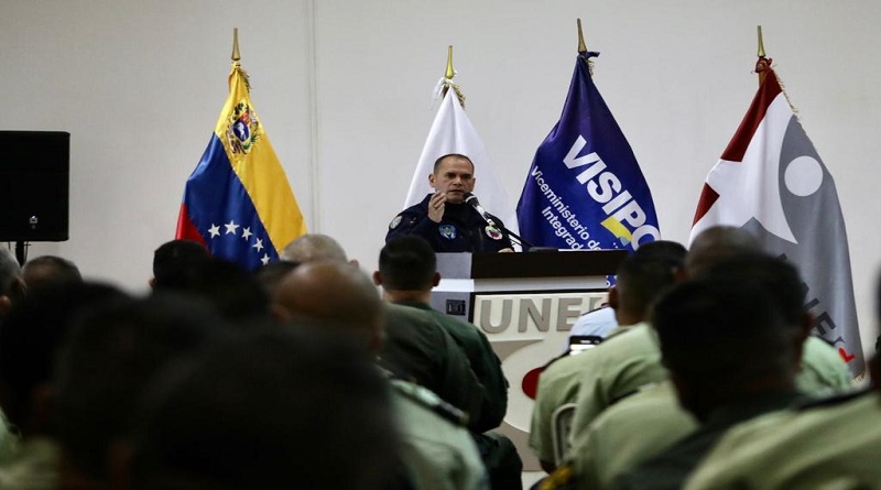 Realizan encuentro con directores de cuerpos de policía estadales y municipales