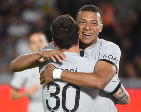 Messi and Mbappé fly with PSG, Marseille follows in their wake