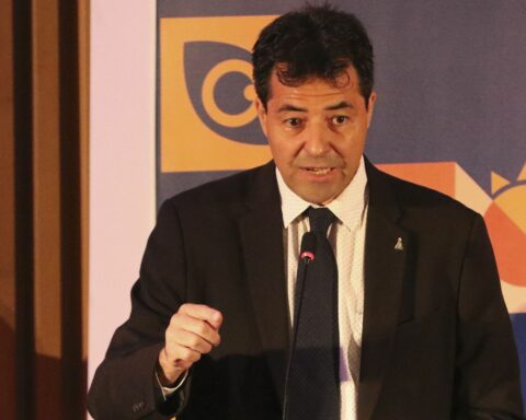 Mines and Energy Minister says Petrobras will sell refineries