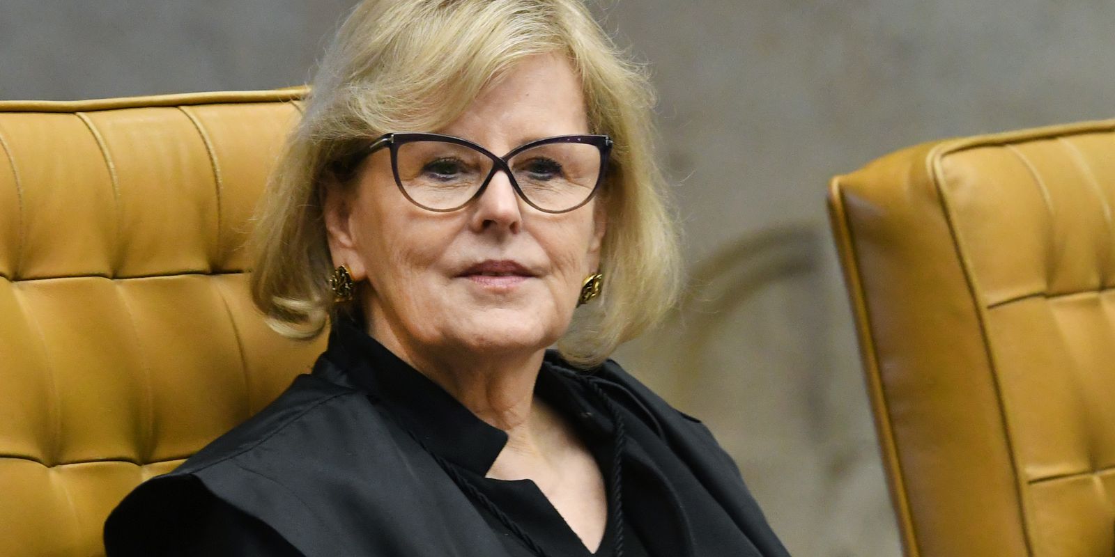 Minister Rosa Weber assumes the presidency of the STF