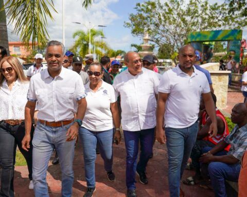 Ministro de la Presidencia sigue trabajos de recuperación de Hato Mayor