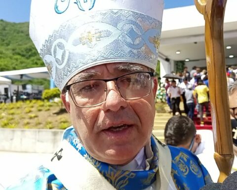 Monsignor González de Zárate called for tolerance and respect on the day of the Virgen del Valle