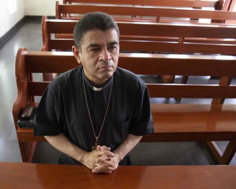 solidaridad hacia monseñor Álvarez