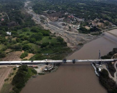 More connectivity, the card to play for the Government in infrastructure