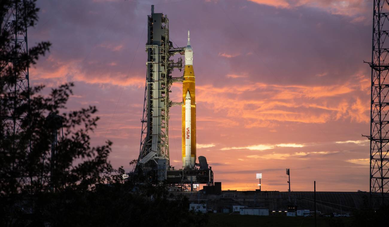 NASA again postponed launch of its lunar rocket