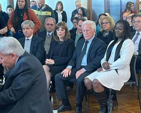 National authorities inaugurated the headquarters of the Lauro Ayestarán Musical Documentation Center