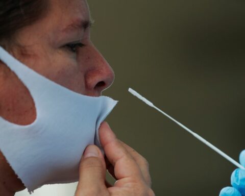 New cases of coronavirus in the country fell for the third consecutive week