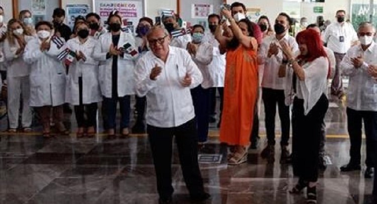 médicos, cubanos, México