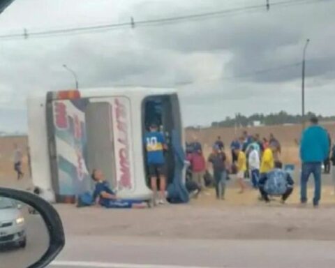 One dead and several injured in a bus accident involving Boca fans