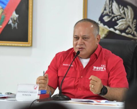 PSUV celebrated opening of the borders between Colombia and Venezuela