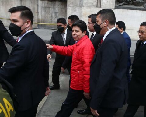 Pedro Castillo: "We are not distracted by attacks or malicious questions"