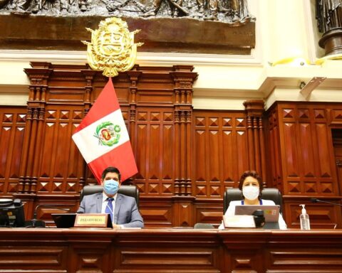 Peruvian Congress dismisses its president Lady Camones for audios to agree laws