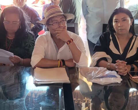 Peter says that "water and education" for Guajira, they are a priority of his government