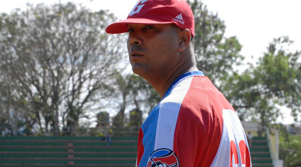 Pitching coach Ciro Silvino Licea and three other players leave Cuba