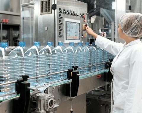 Plastic industry in Querétaro seeks alternatives to meet the demand for personnel and turnover