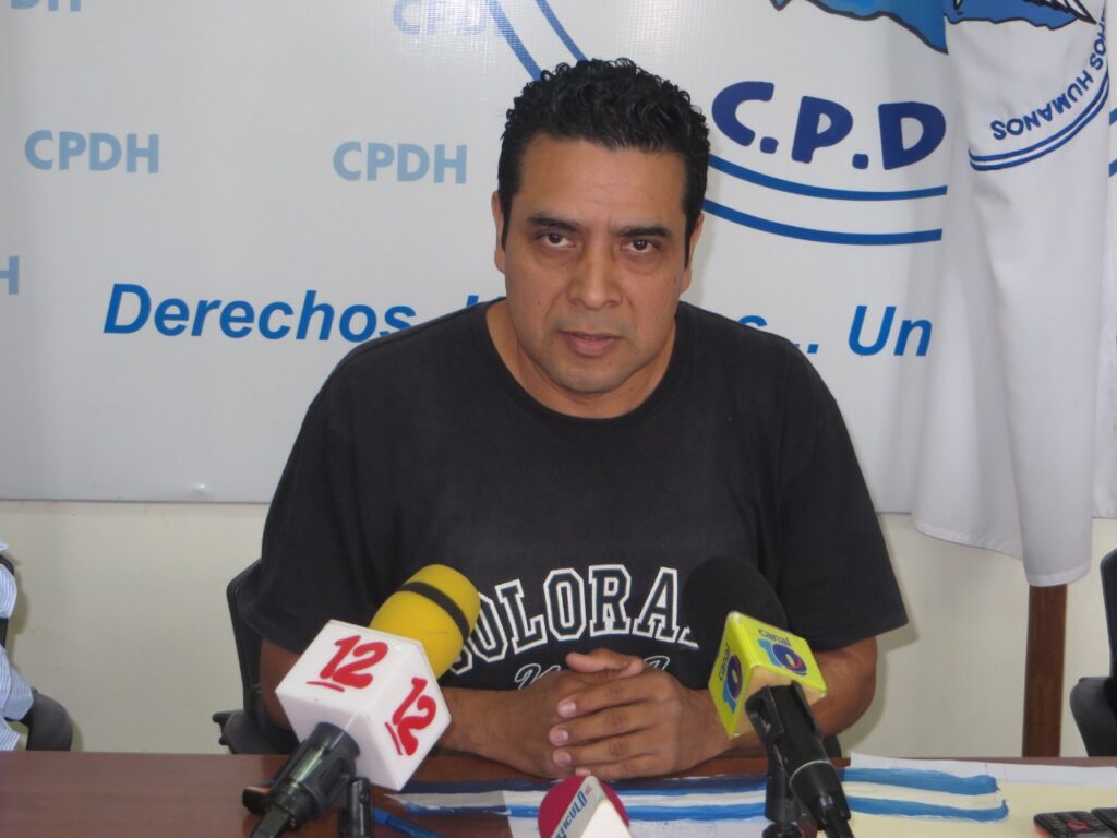 Police besiege released political prisoner Juan Bautista Guevara