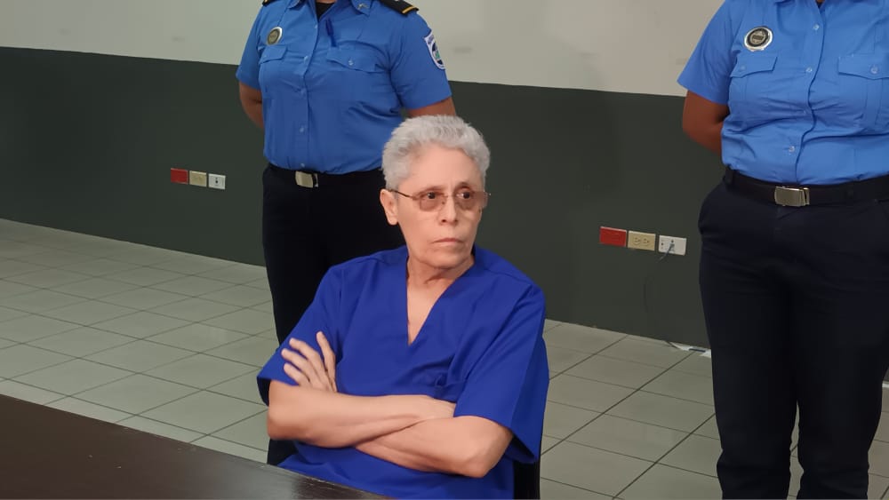 Political prisoner Dora María Téllez begins a hunger strike in Chipote