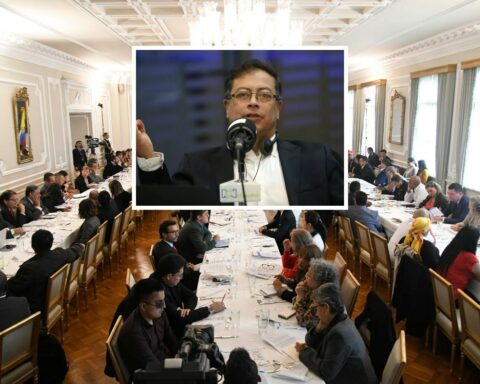 President Petro calls on his ministers and heads of communications to "spiritual retirement"