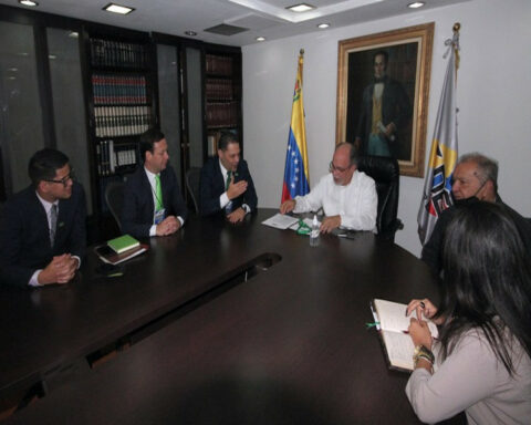 President of the CNE received Copei authorities