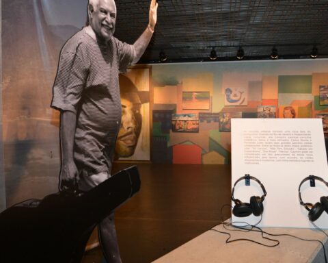 Public school students present opera in honor of Caymmi