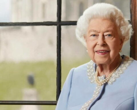 La reina Isabel II, Isabel II