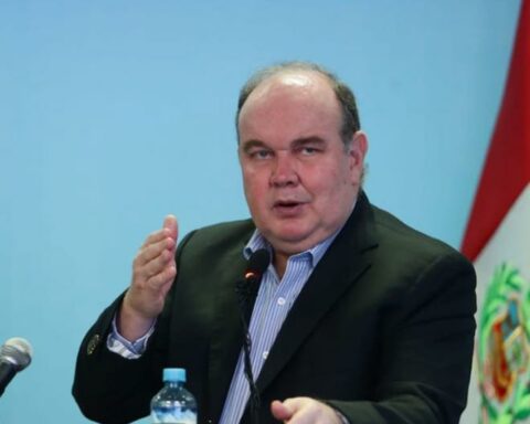 Rafael López Aliaga: Renovación Popular used about half a million soles of public funds to pay for consultancies