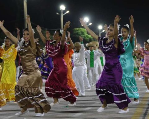 Santa Cruz enjoyed the color and tradition at the Elay Puej festival