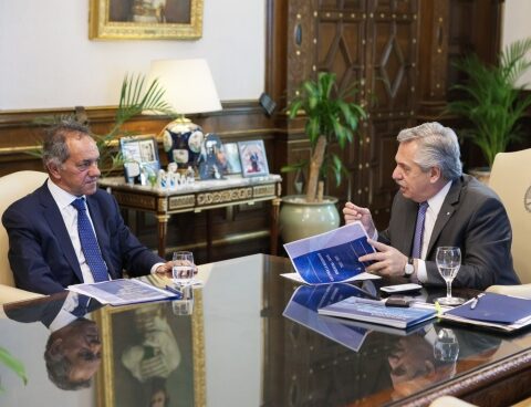 Scioli: "The great challenge is to sustain growth and jobs"
