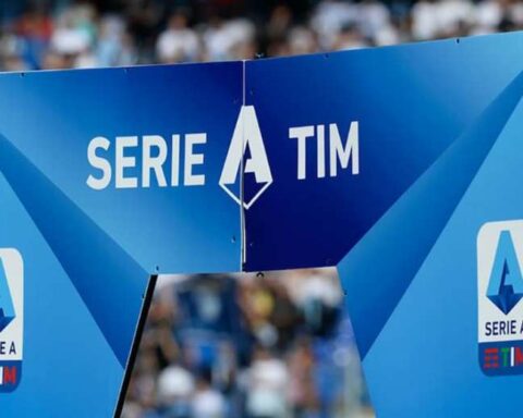 Series A prepares the introduction of the "semi-automatic offside"