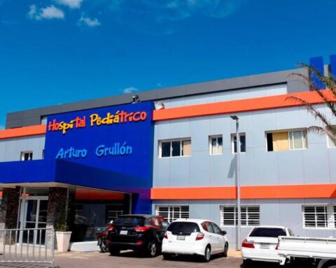 Son of mayor burned in explosion is in a state of extreme care