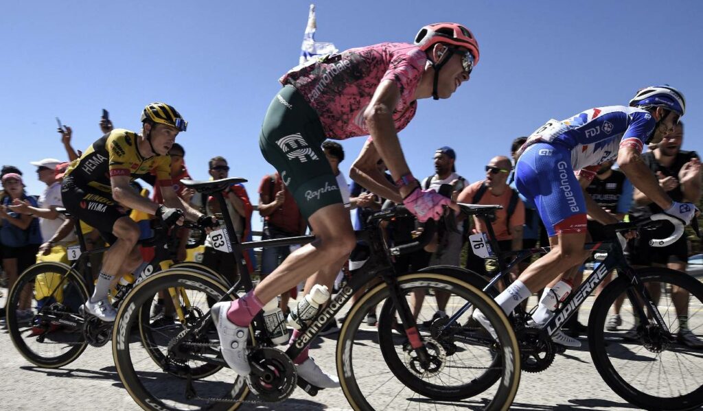 Supermán López and Rigo Urán, in the top 10 of the Vuelta a España in stage 20