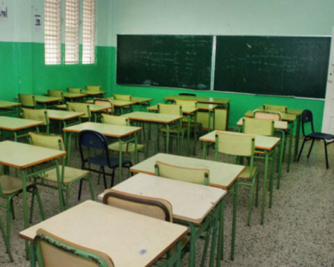 Teachers express what their discrepancies are with the "educational reform"