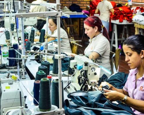 Textile industry unions ask the government that tax and labor reforms do not affect the sector