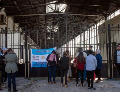 The Frigate Libertad cannot arrive at the port of Buenos Aires