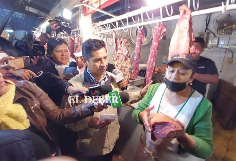 The Government confirmed that the hooked kilo of beef is at Bs 21 and that there is no price increase in the markets of Santa Cruz