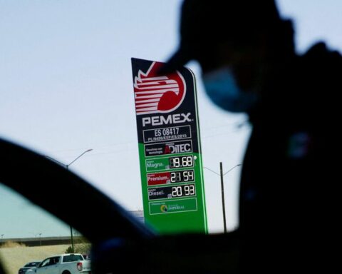 The IEPS quotas for gasoline rise 50 cents in September