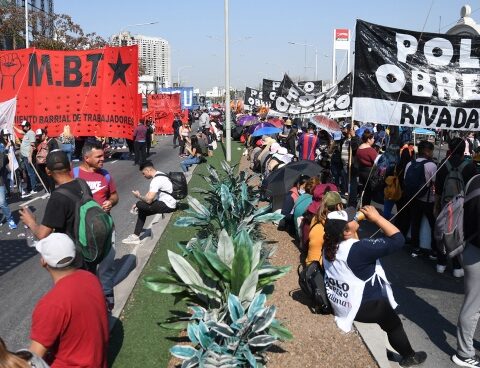 The Piquetero Struggle Front was received by the Social Policies area